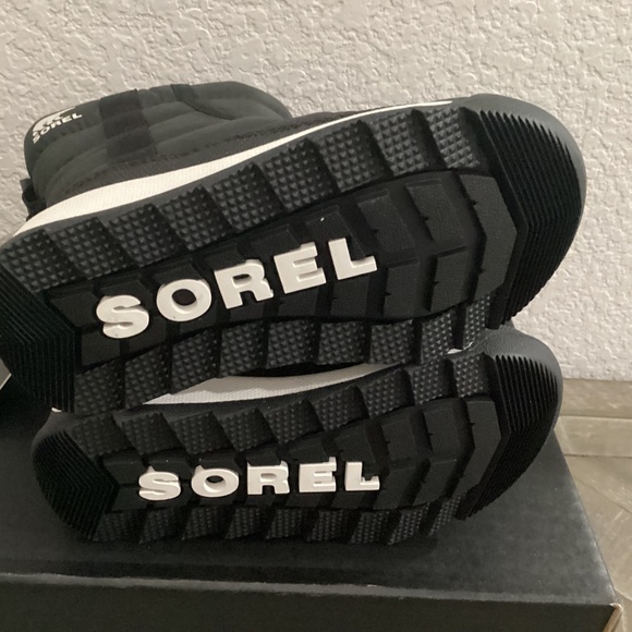 SOREL Whitney II Puffy Waterproof Boot (Toddler Kid), size 8 - Picture 6 of 9